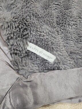 Giraffe at Home Plush Throw Blanket in Gray